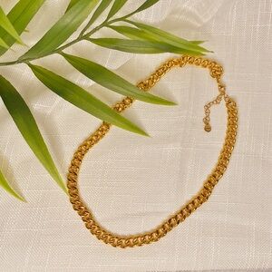 GOLD CUBAN LINK STYLE CHAIN NECKLACE